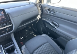 Nissan Pathfinder SV 2WD 2026