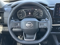Nissan Pathfinder SV 2WD 2026
