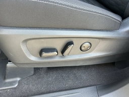 Nissan Pathfinder SV 2WD 2026