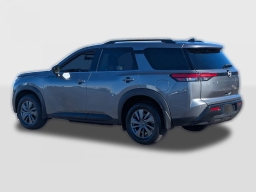 Nissan Pathfinder SV 2WD 2026