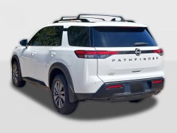 Nissan Pathfinder SV 2WD 2026