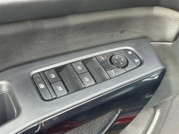 Nissan Pathfinder SV 2WD 2026