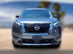 Nissan Pathfinder SL 2WD 2025