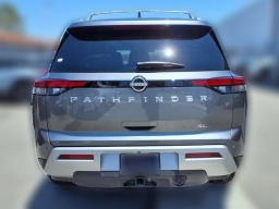 Nissan Pathfinder SL 2WD 2025