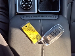 Nissan Pathfinder SL 4WD 2026