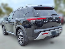 Nissan Pathfinder Platinum 2WD 2025