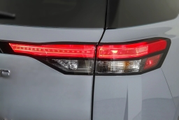 Nissan Pathfinder Platinum 2WD 2025