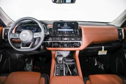 Nissan Pathfinder Platinum 2WD 2025