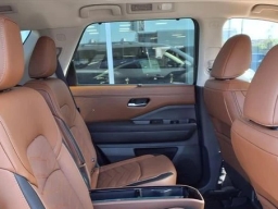 Nissan Pathfinder Platinum 2WD 2025