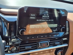 Nissan Pathfinder Platinum 2WD 2025