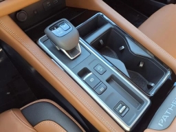 Nissan Pathfinder Platinum 2WD 2025