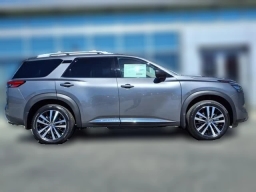 Nissan Pathfinder Platinum 2WD 2025