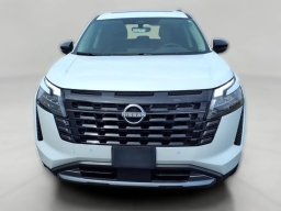 Nissan Pathfinder Platinum 4WD 2026