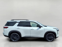 Nissan Pathfinder Platinum 4WD 2026