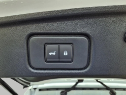 Nissan Pathfinder Platinum 4WD 2026