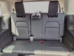 Nissan Pathfinder Platinum 4WD 2026