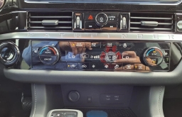 Nissan Pathfinder Platinum 4WD 2026