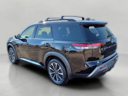 Nissan Pathfinder Platinum 4WD 2026