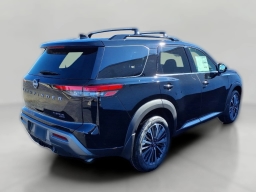 Nissan Pathfinder Platinum 4WD 2026