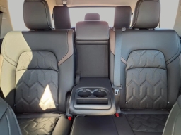 Nissan Pathfinder Platinum 4WD 2026