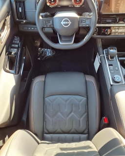 Nissan Pathfinder Platinum 4WD 2026