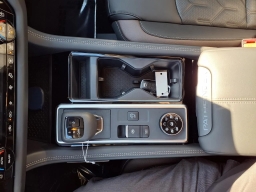 Nissan Pathfinder Platinum 4WD 2026