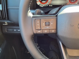 Nissan Pathfinder Platinum 4WD 2026