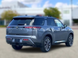 Nissan Pathfinder Platinum 2WD 2026