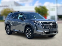 Nissan Pathfinder Platinum 2WD 2026