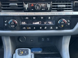 Nissan Pathfinder Platinum 2WD 2026
