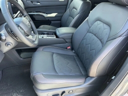 Nissan Pathfinder Platinum 2WD 2026