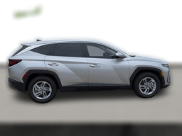 Hyundai Tucson SE FWD 2026