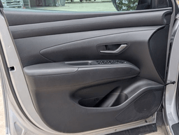 Hyundai Tucson SE FWD 2026