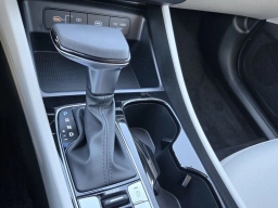 Hyundai Tucson SE FWD 2026