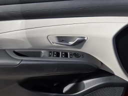 Hyundai Tucson SE FWD 2026