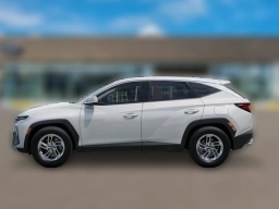 Hyundai Tucson SE FWD 2026