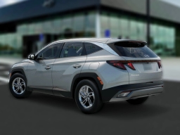 Hyundai Tucson SE FWD 2026