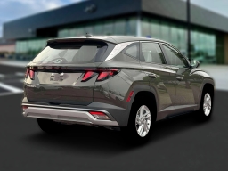 Hyundai Tucson SE FWD 2026