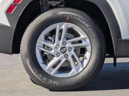 Hyundai Tucson SE FWD 2026