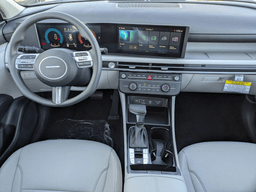 Hyundai Tucson SE FWD 2026