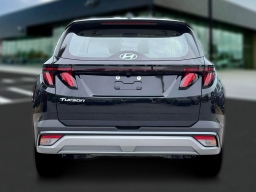 Hyundai Tucson SE FWD 2026