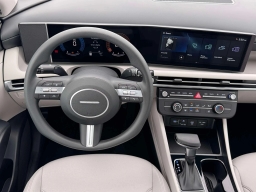 Hyundai Tucson SE FWD 2026