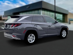 Hyundai Tucson SE FWD 2026