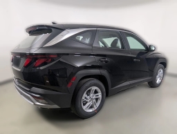 Hyundai Tucson SE FWD 2026