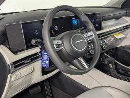 Hyundai Tucson SE FWD 2026