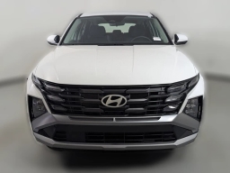 Hyundai Tucson SE FWD 2026