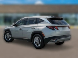 Hyundai Tucson SE FWD 2026