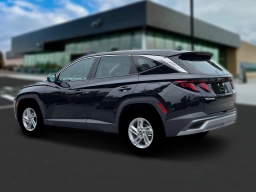 Hyundai Tucson SE FWD 2026