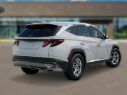 Hyundai Tucson SE FWD 2026