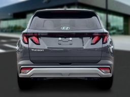 Hyundai Tucson SE FWD 2026